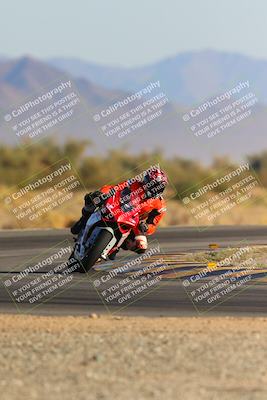 media/Dec-09-2023-SoCal Trackdays (Sat) [[76a8ac2686]]/Turn 15 Set 1 (230pm)/